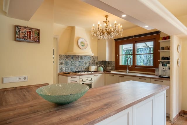 4 soverom Finca/Herregård til salgs i Capdepera med svømmebasseng garasje - € 1 975 000 (Ref: 9164644)