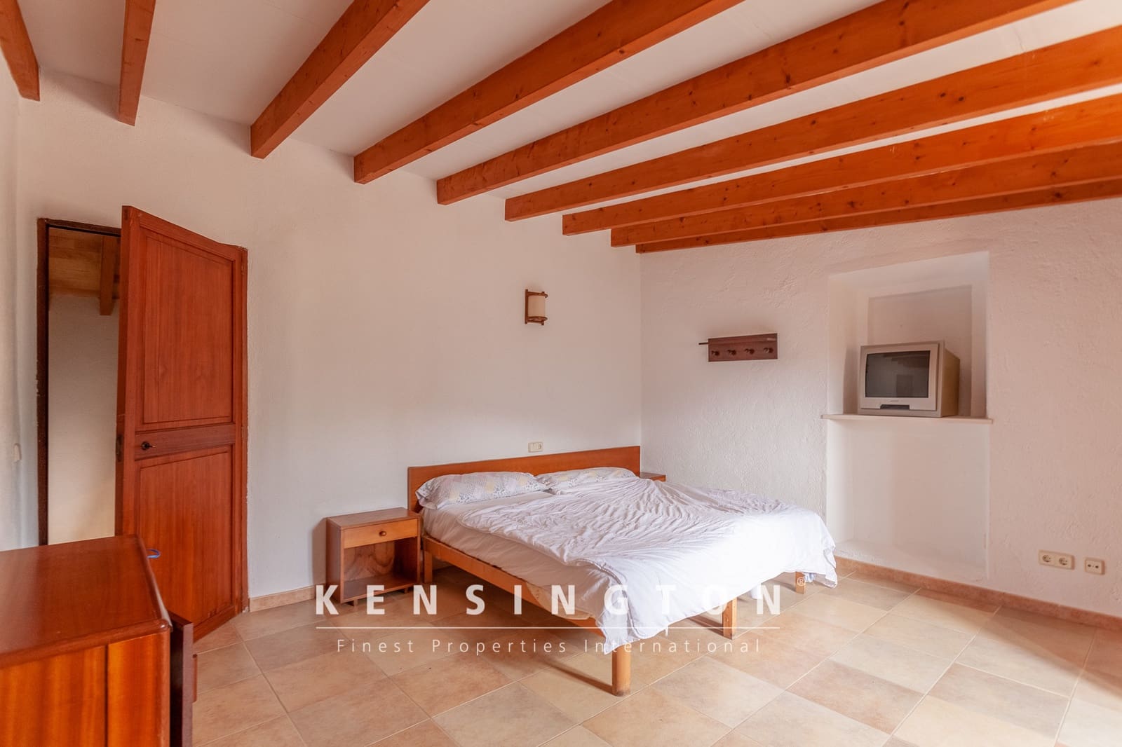 5 bedroom Villa for sale in Arta - € 7,800,000 (Ref: 9164647)