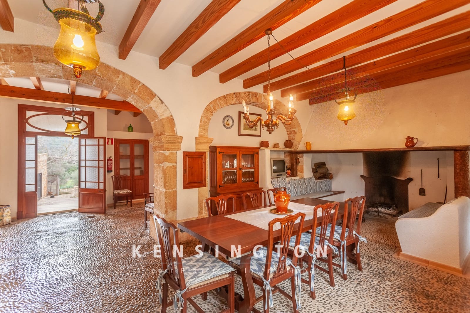 5 bedroom Villa for sale in Arta - € 7,800,000 (Ref: 9164647)