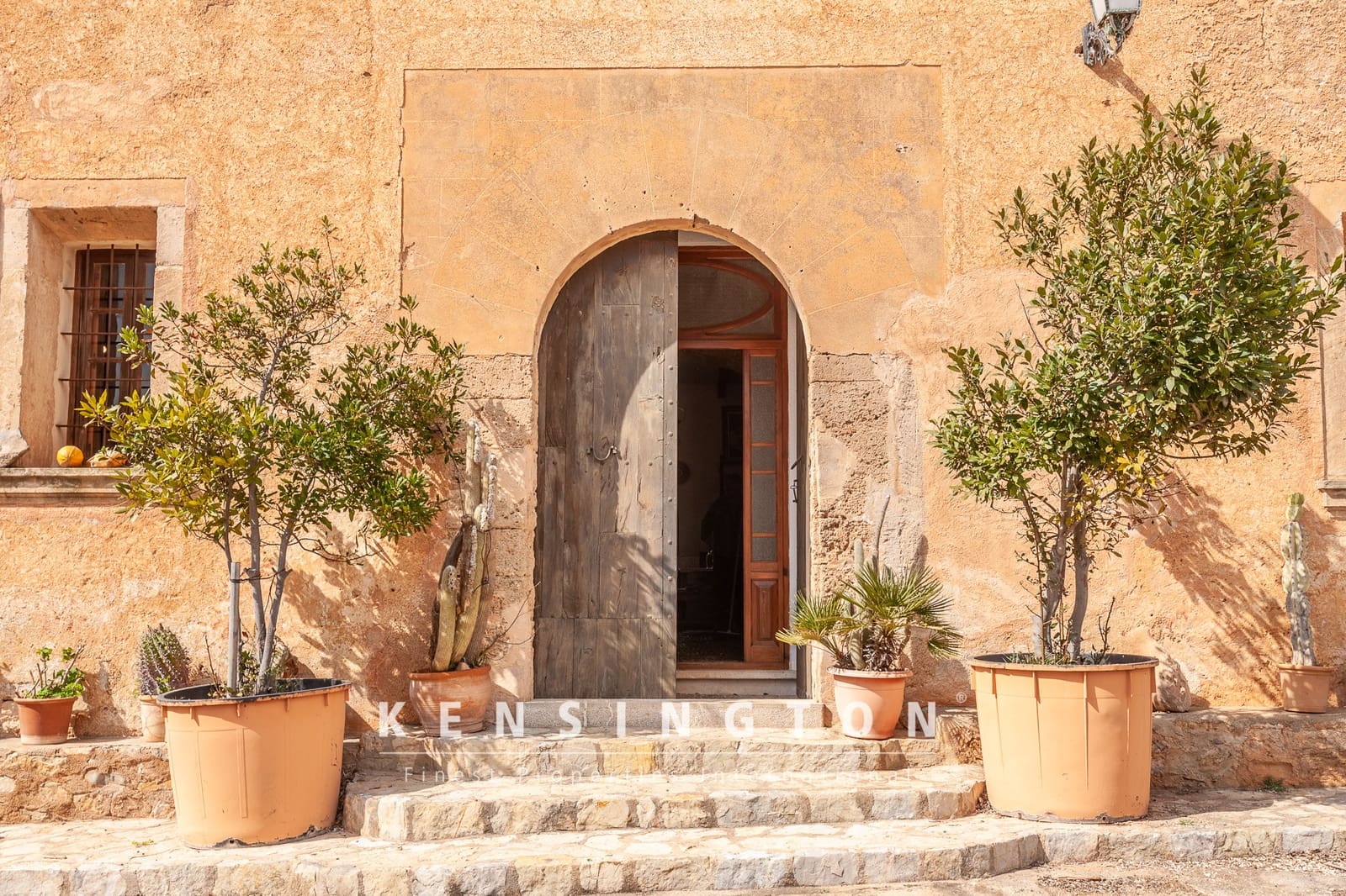 5 bedroom Villa for sale in Arta - € 7,800,000 (Ref: 9164647)