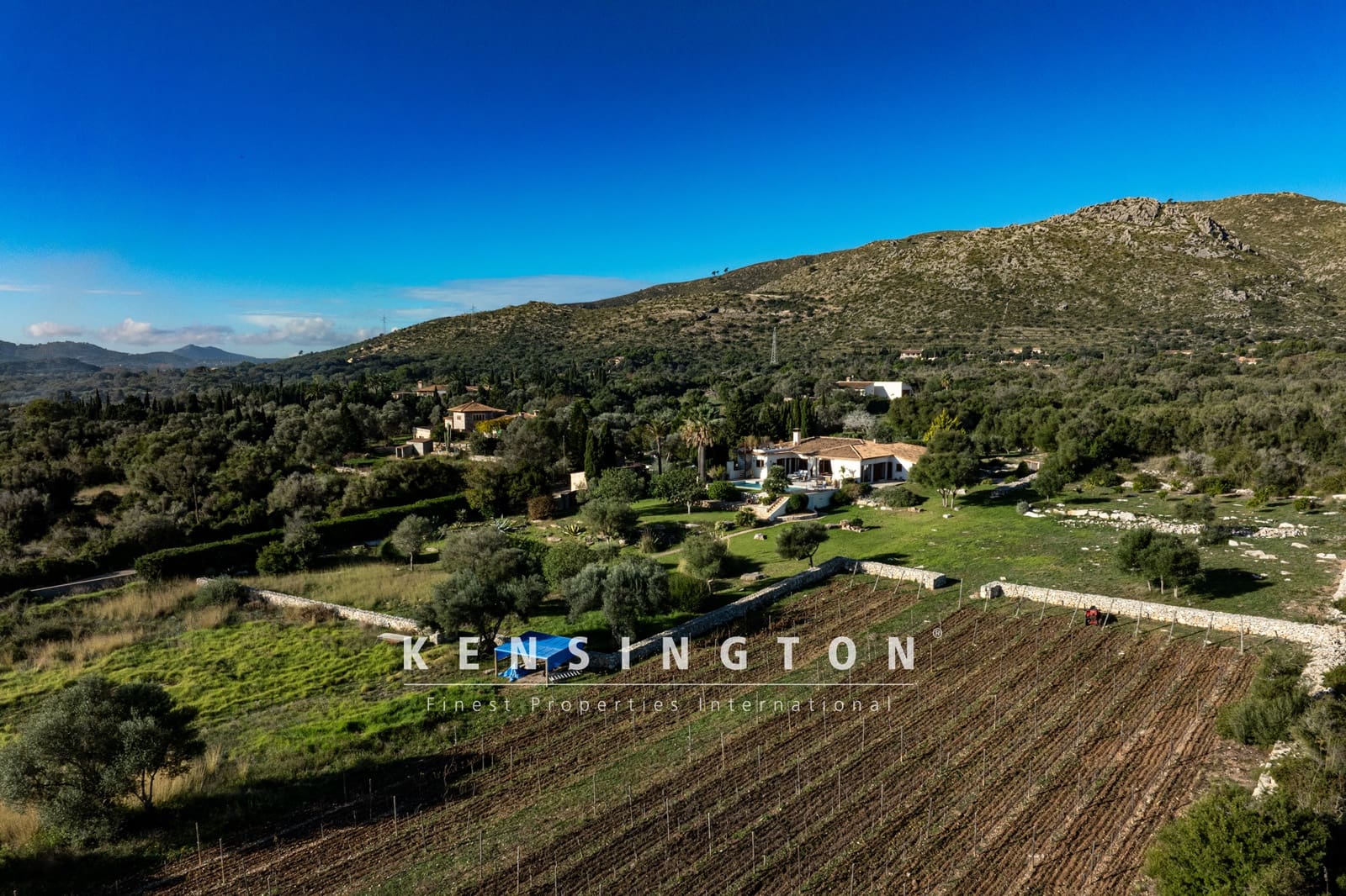 4 sovrum Finca/Hus på landet till salu i Capdepera med pool - 2 980 000 € (Ref: 9164648)