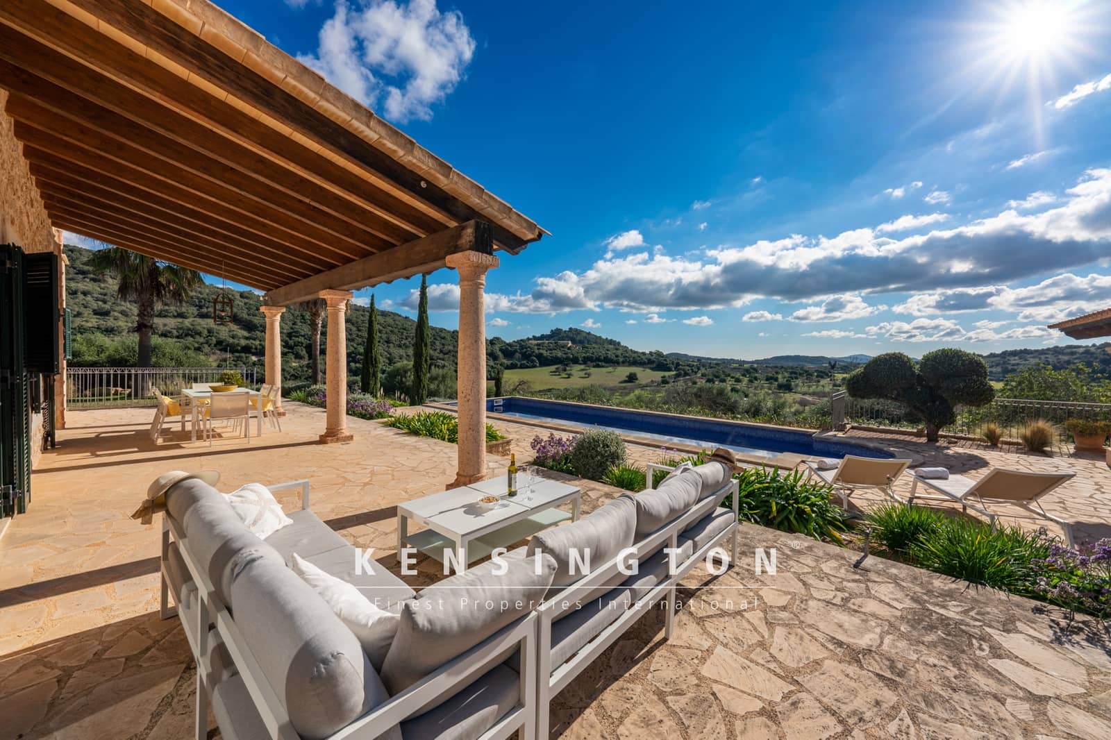 4 soveværelse Villa til salg i Sant Llorenc des Cardassar med swimmingpool - € 1.990.000 (Ref: 9164651)