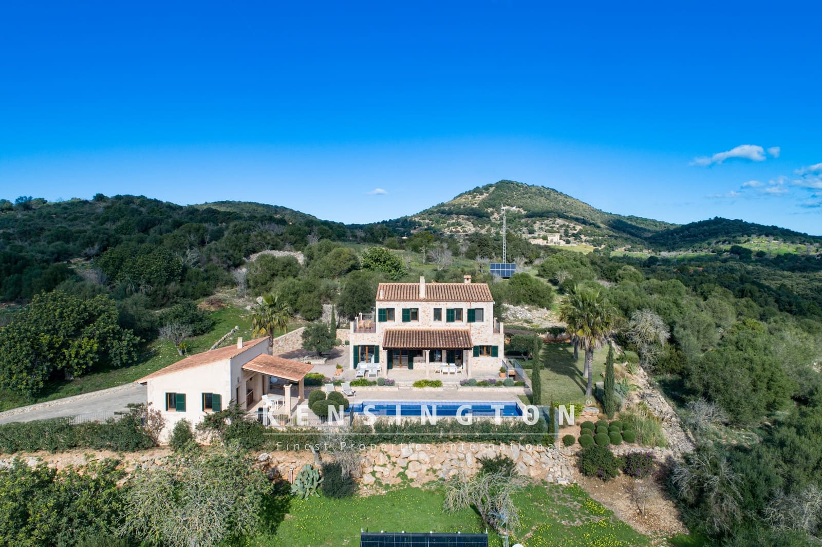 4 soveværelse Villa til salg i Sant Llorenc des Cardassar med swimmingpool - € 1.990.000 (Ref: 9164651)