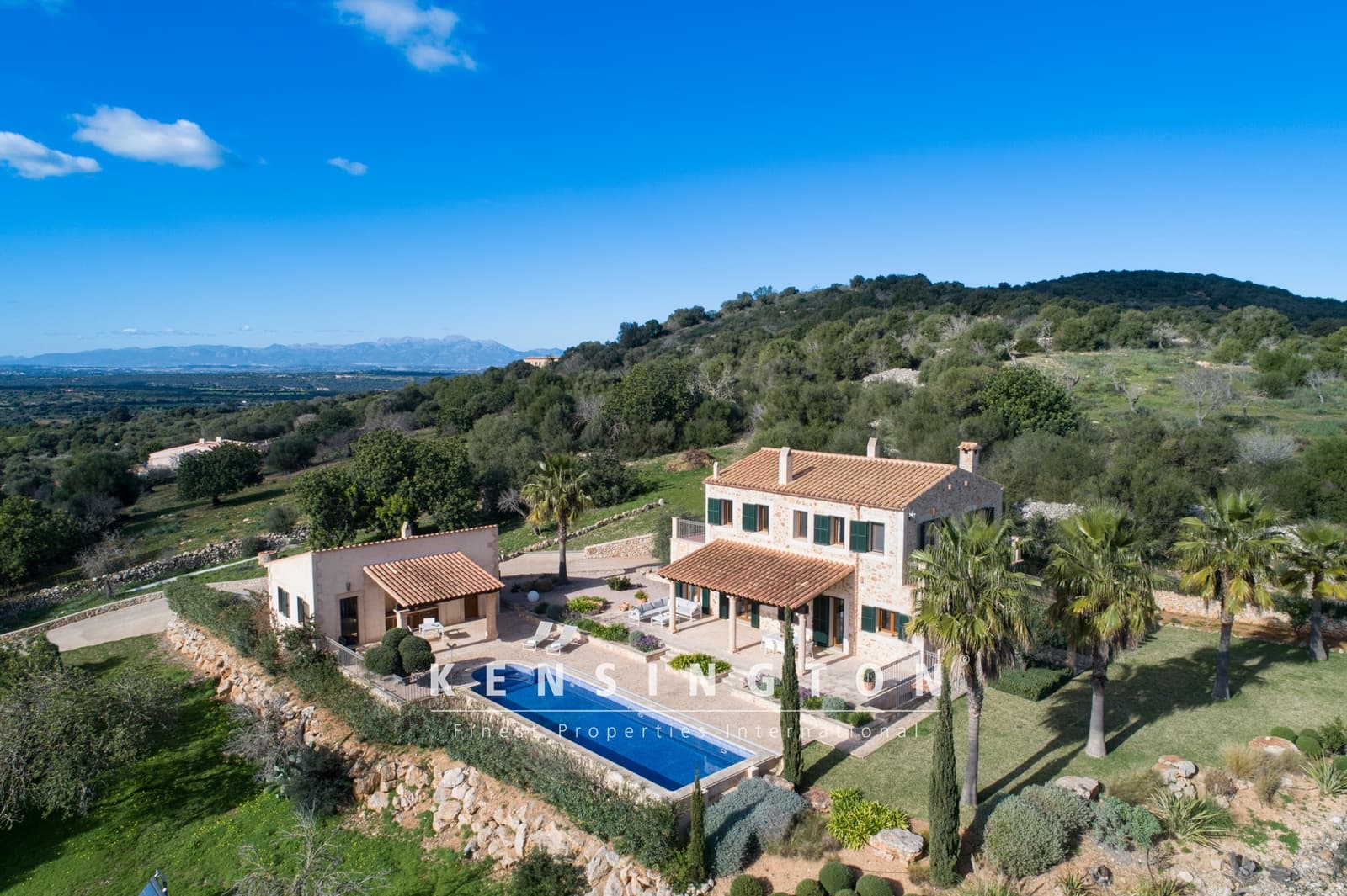 4 soveværelse Villa til salg i Sant Llorenc des Cardassar med swimmingpool - € 1.990.000 (Ref: 9164651)