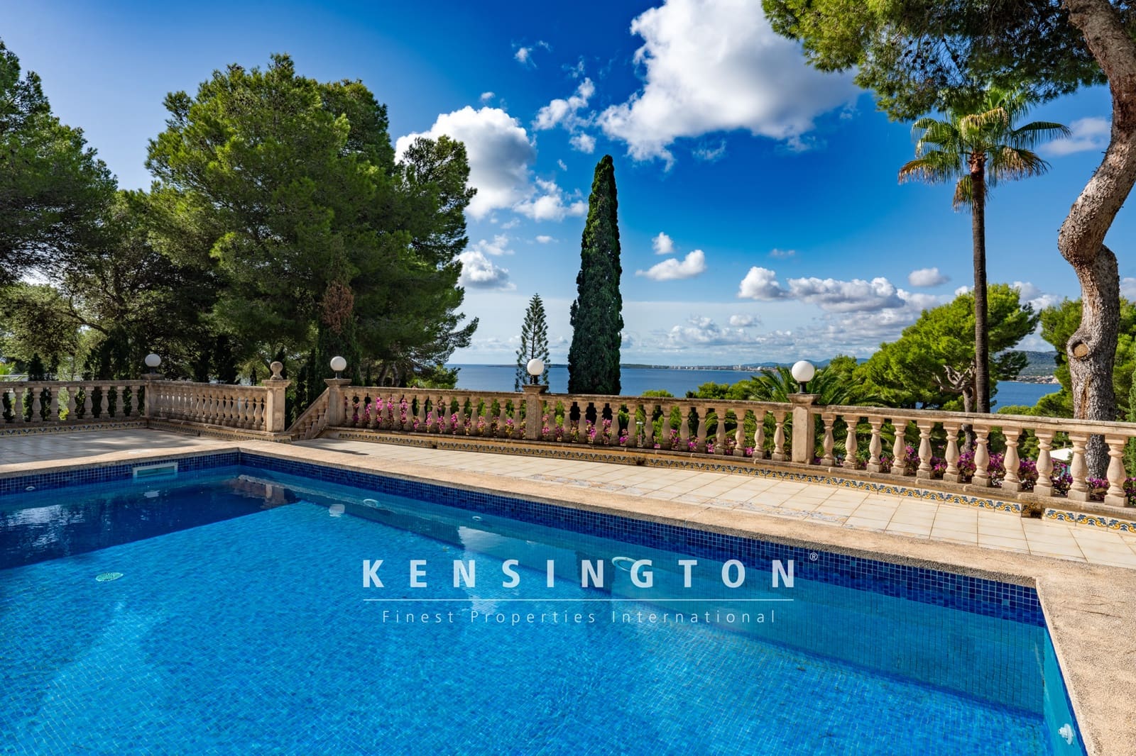 4 soveværelse Villa til salg i Costa de los Pinos med swimmingpool garage - € 3.500.000 (Ref: 9164659)