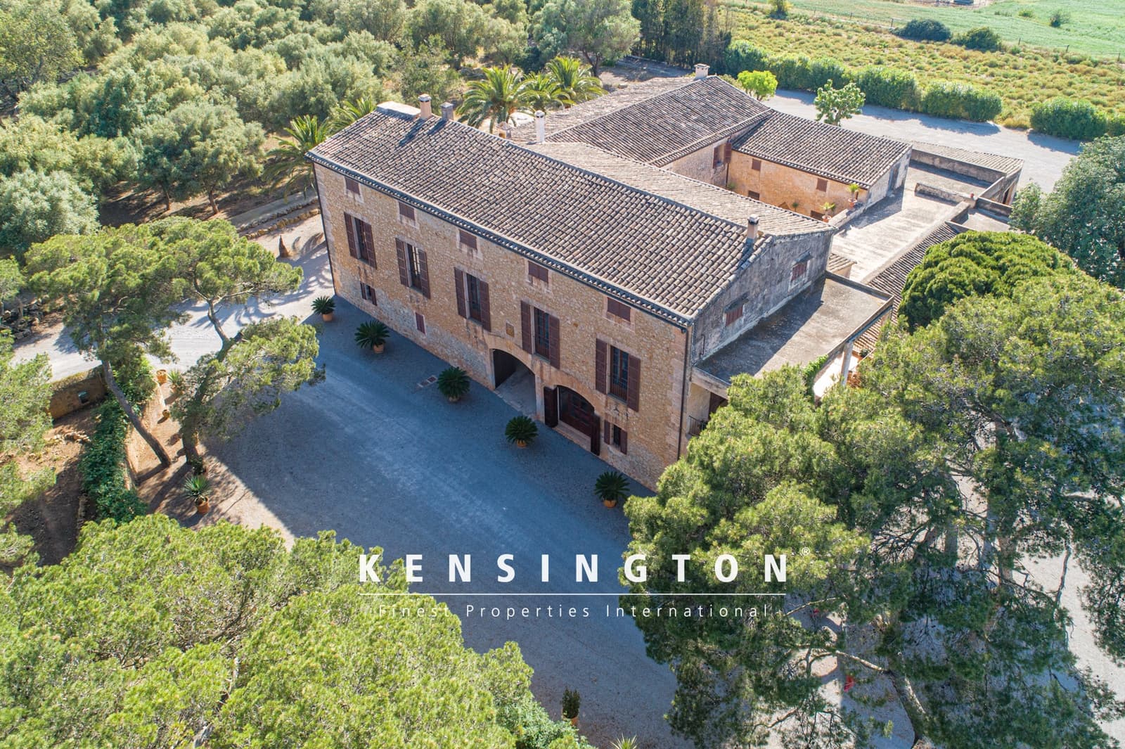 11 slaapkamer Villa te koop in Manacor - € 7.600.000 (Ref: 9164663)