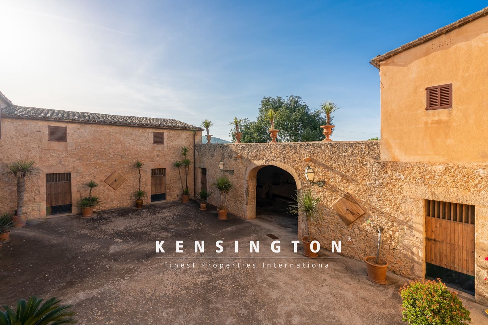 11 slaapkamer Villa te koop in Manacor - € 7.600.000 (Ref: 9164663)