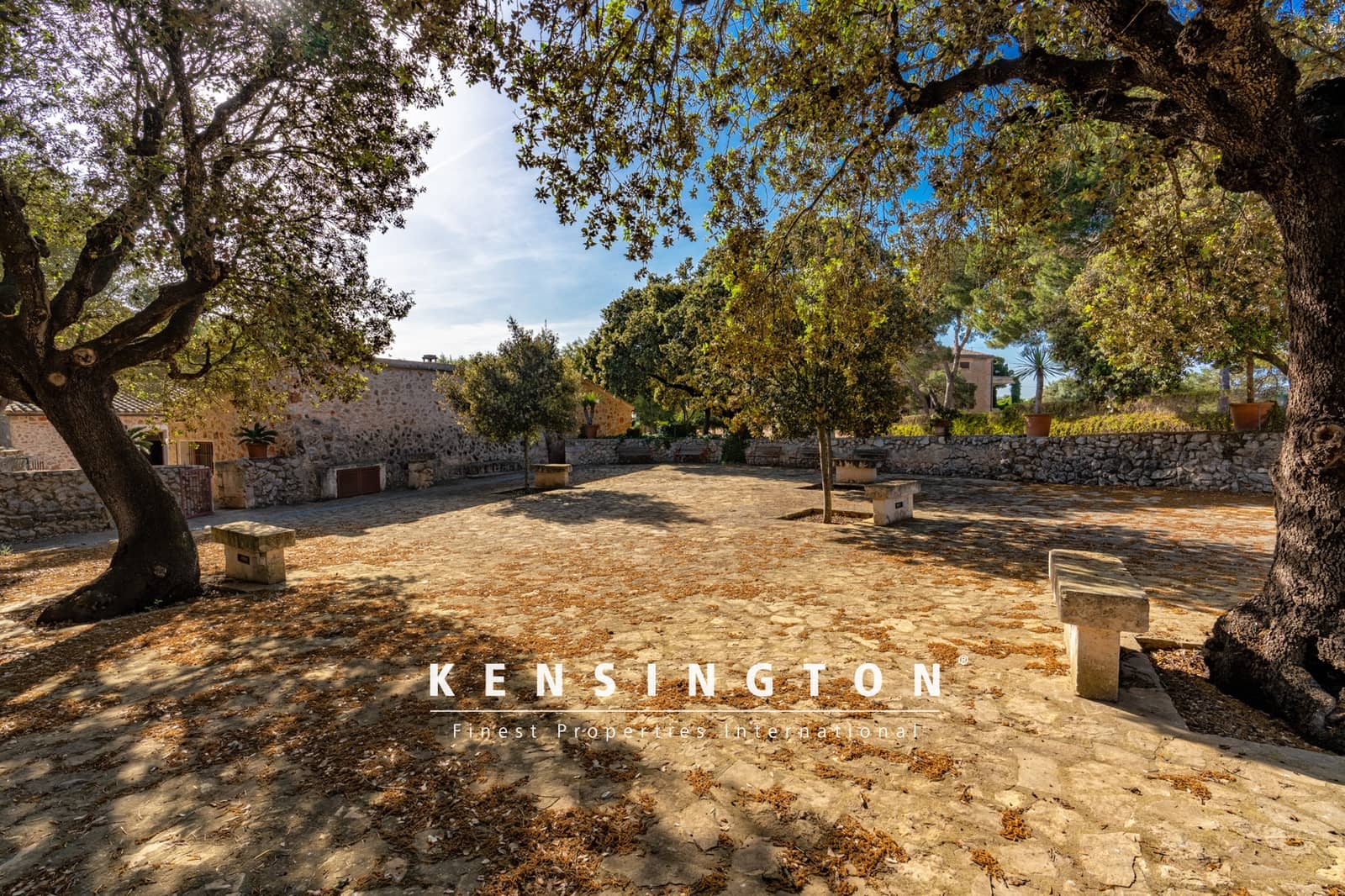 11 slaapkamer Villa te koop in Manacor - € 7.600.000 (Ref: 9164663)