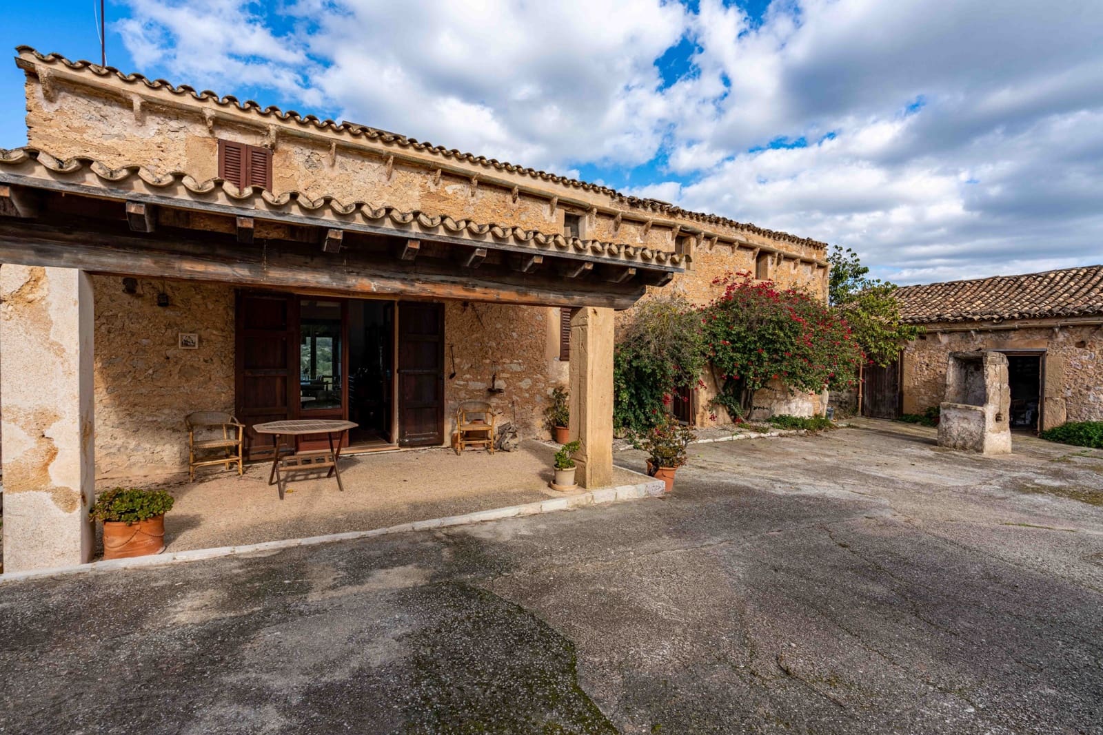 3 bedroom Finca/Country House for sale in Sant Llorenc des Cardassar - € 2,800,000 (Ref: 9164675)