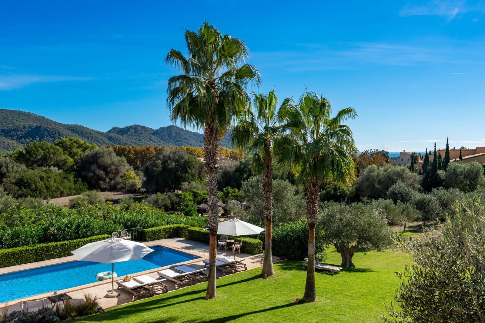 4 soverom Villa til salgs i Costa de los Pinos med svømmebasseng - € 2 800 000 (Ref: 9164678)