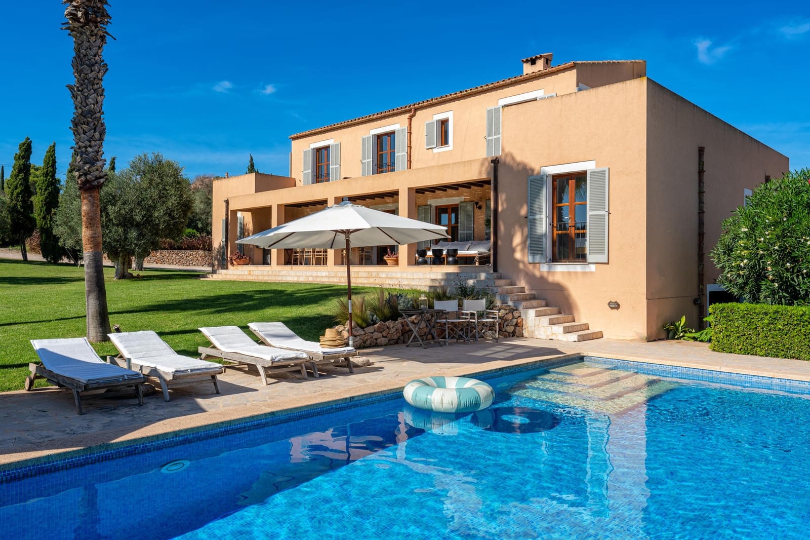 4 soverom Villa til salgs i Costa de los Pinos med svømmebasseng - € 2 800 000 (Ref: 9164678)