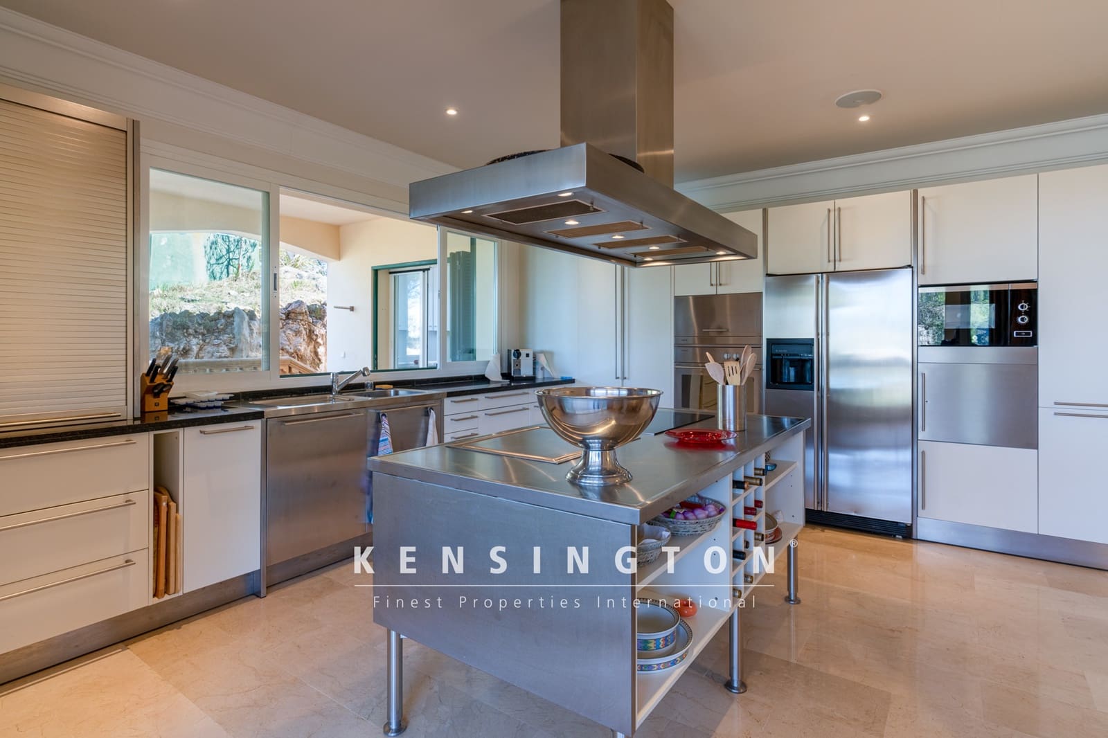 6 soveværelse Villa til salg i Canyamel med swimmingpool garage - € 2.390.000 (Ref: 9164682)