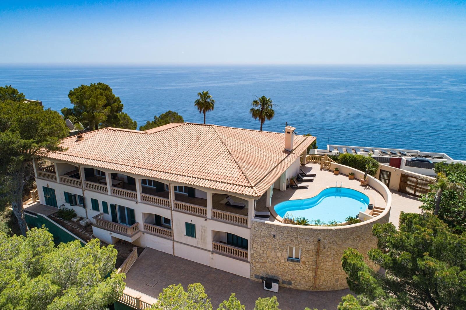 6 bedroom Villa for sale in Canyamel with pool - € 2,390,000 (Ref: 9164682)