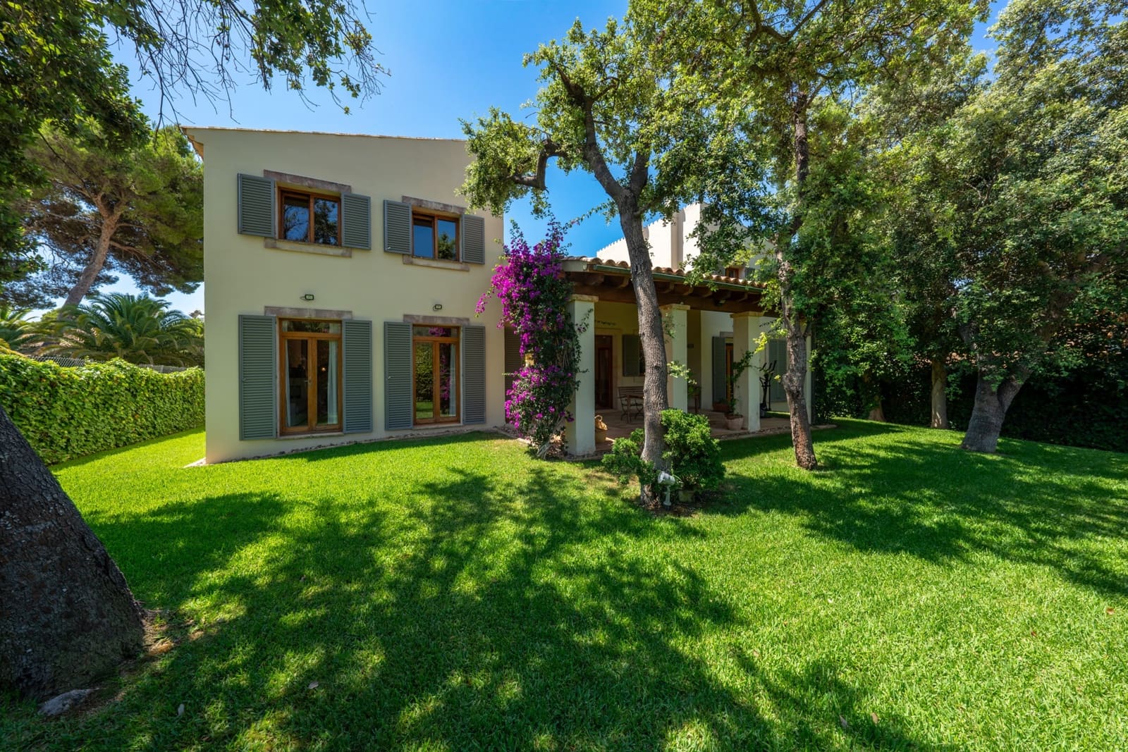 3 soverom Villa til salgs i Costa de los Pinos med svømmebasseng garasje - € 3 300 000 (Ref: 9164689)