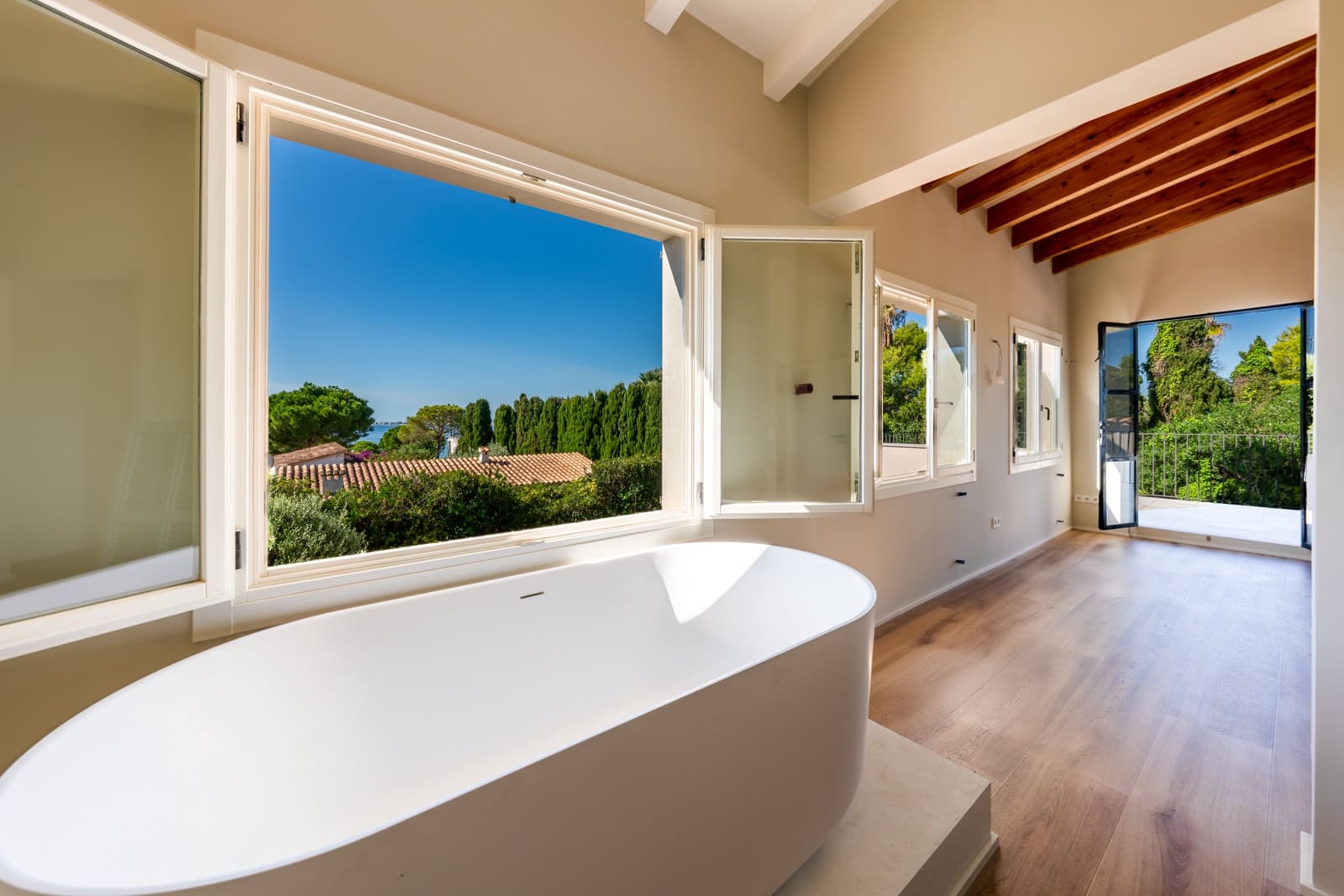 5 soveværelse Villa til salg i Costa de los Pinos med swimmingpool - € 2.980.000 (Ref: 9164701)