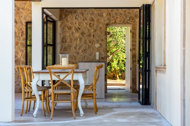 5 soveværelse Villa til salg i Costa de los Pinos, Son Servera med swimmingpool - € 2.980.000 (Ref: 9164701)