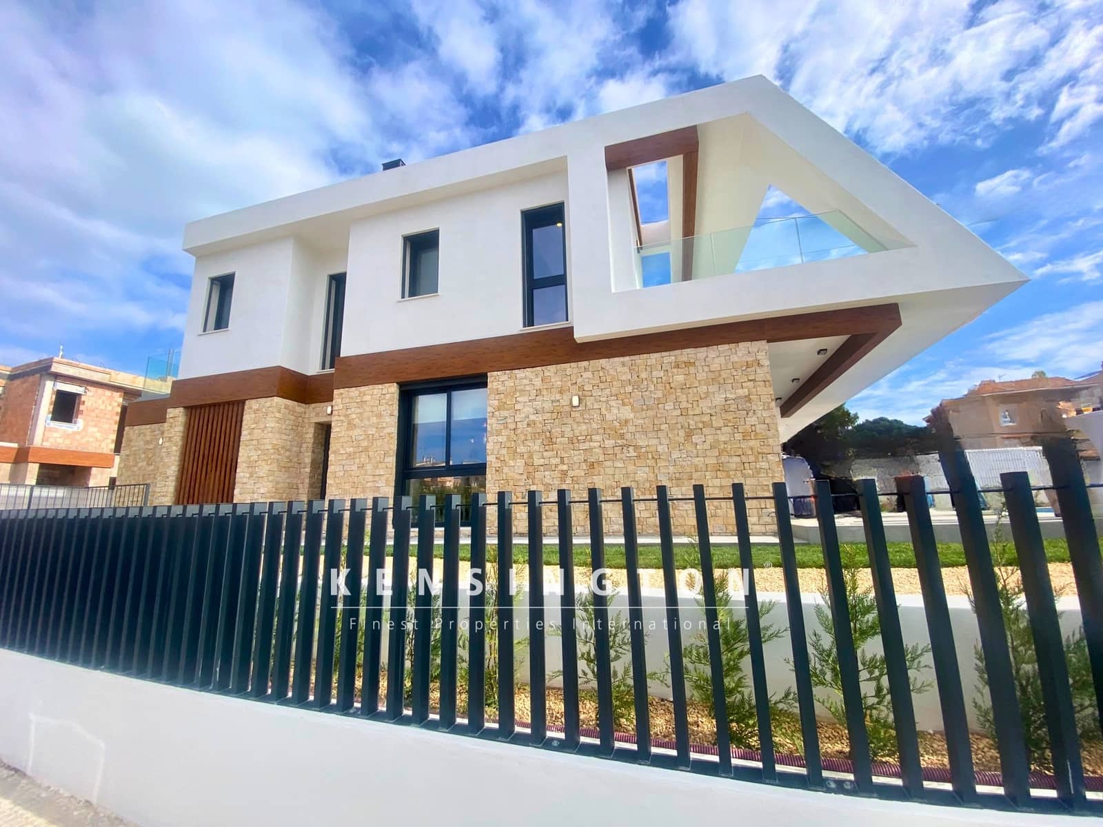 3 soverom Villa til salgs i Cala Ratjada med svømmebasseng - € 960 000 (Ref: 9164703)