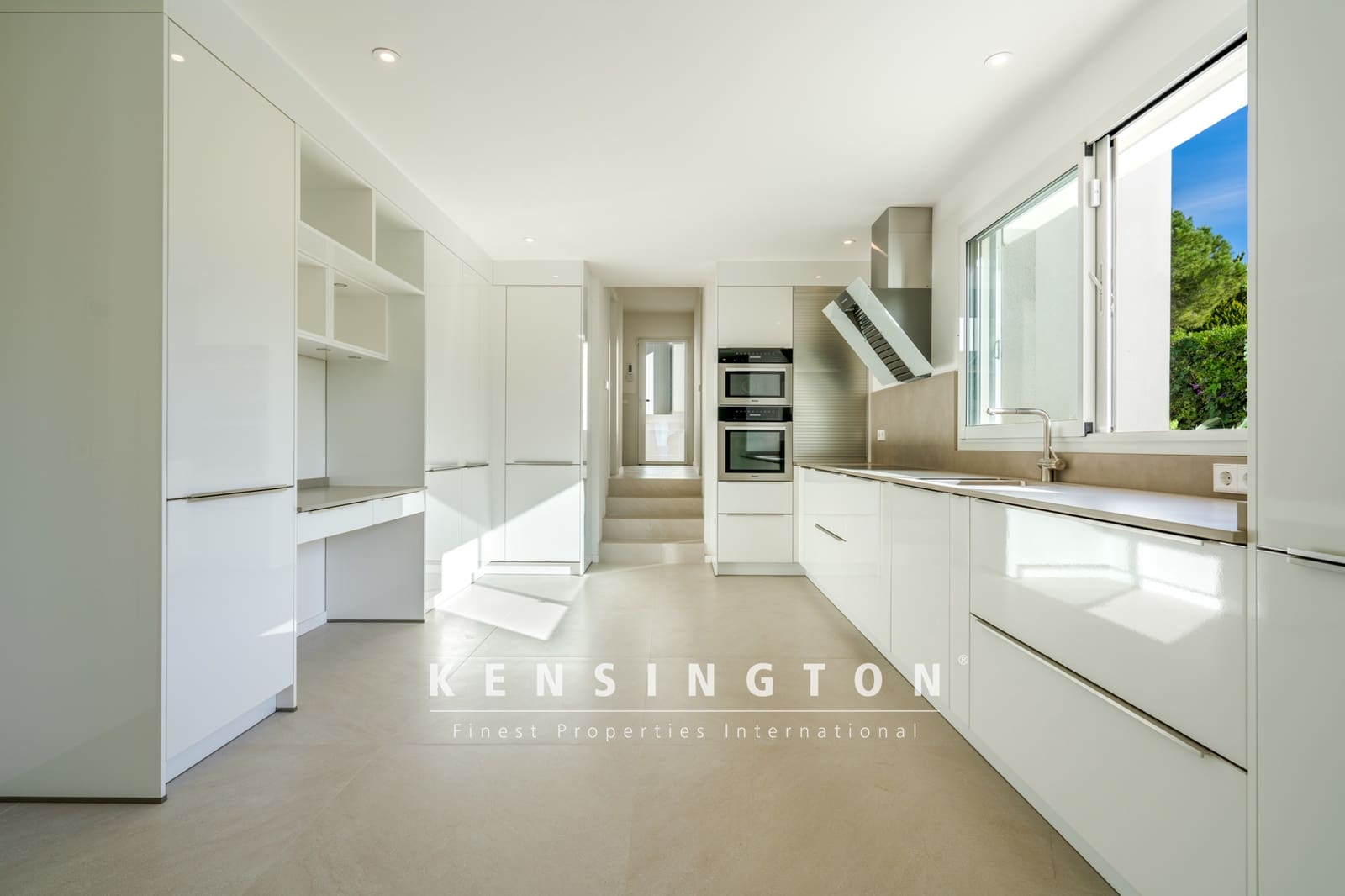 5 soveværelse Villa til salg i Costa de los Pinos - € 5.200.000 (Ref: 9164706)