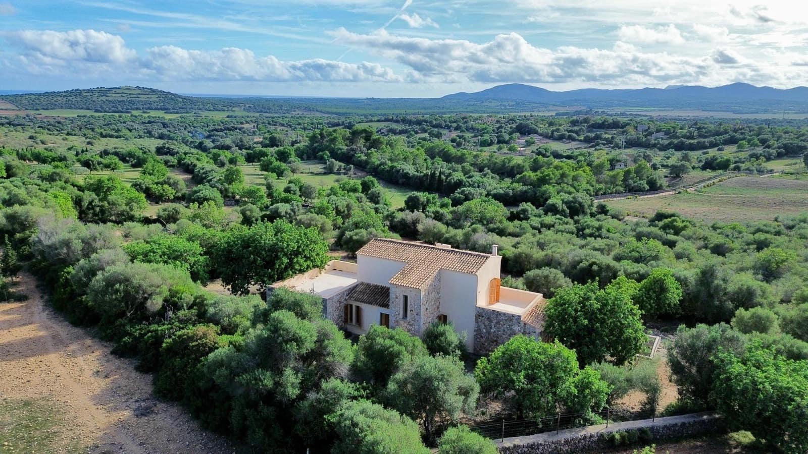 3 bedroom Villa for sale in Sant Llorenc des Cardassar with pool - € 1,150,000 (Ref: 9164709)