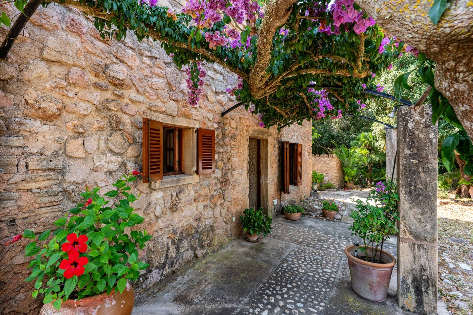 2 bedroom Finca/Country House for sale in Capdepera - € 995,000 (Ref: 9172356)