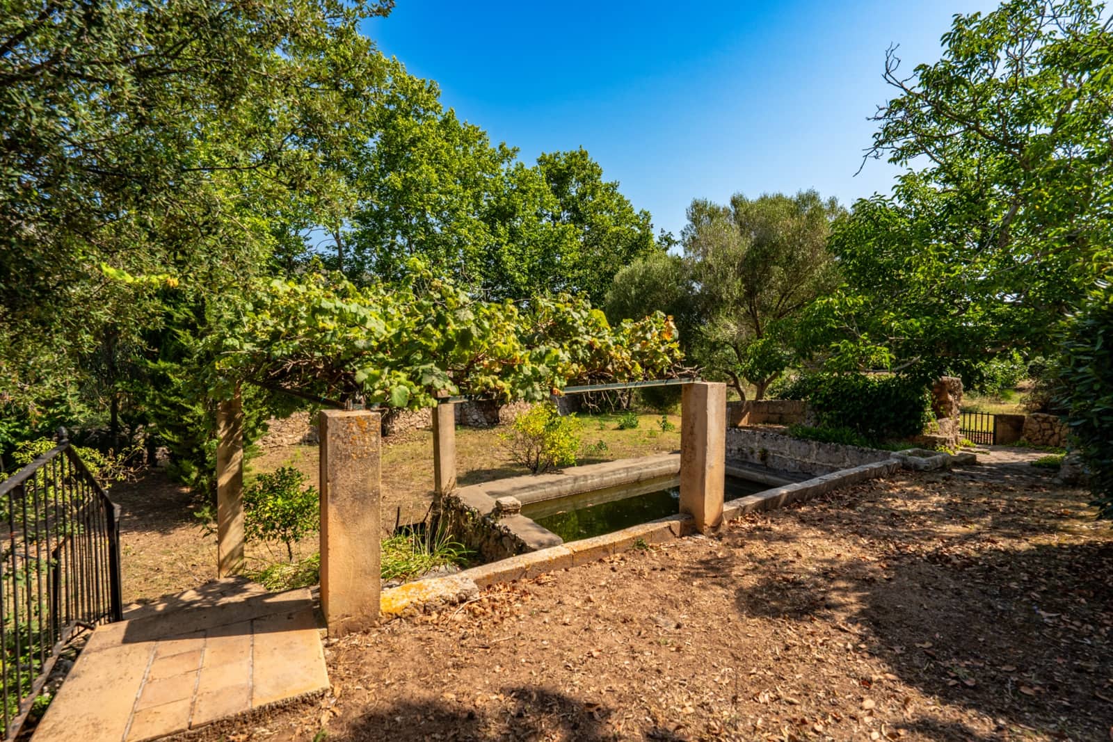 2 bedroom Finca/Country House for sale in Capdepera - € 995,000 (Ref: 9172356)