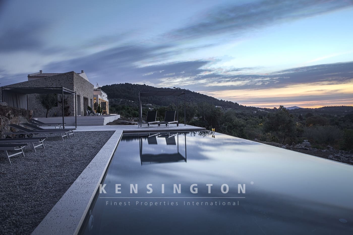 5 soveværelse Finca/Landehus til salg i Arta med swimmingpool - € 3.650.000 (Ref: 9187510)