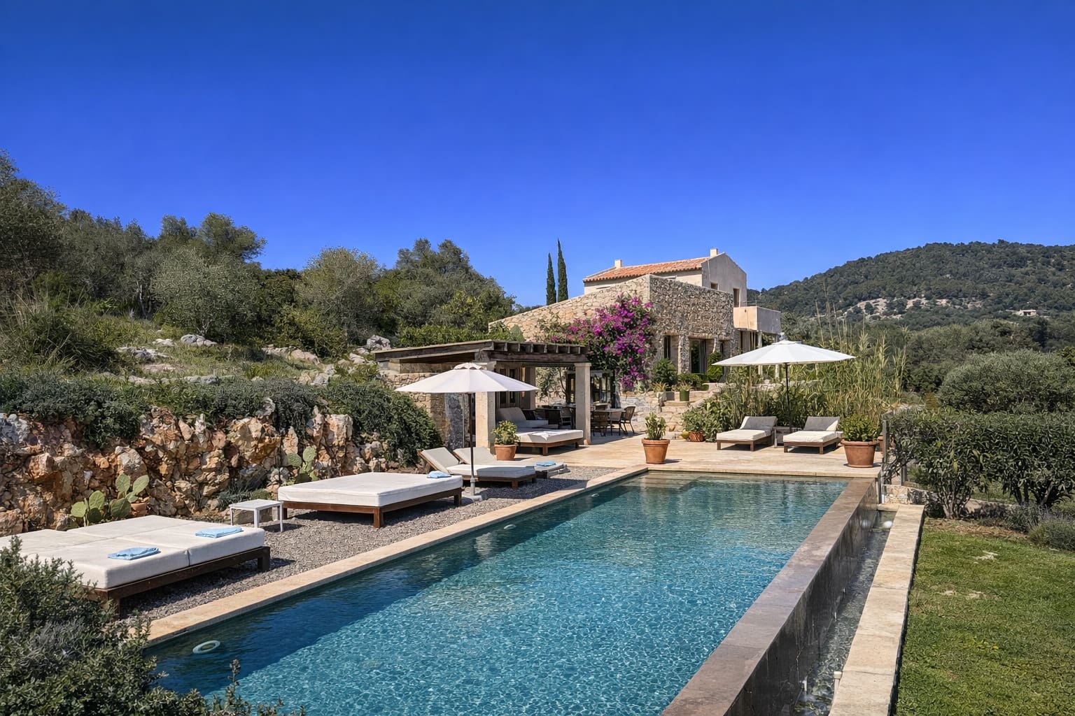 5 chambre Finca/Maison de Campagne à vendre à Arta avec piscine - 3 200 000 € (Ref: 9187510)