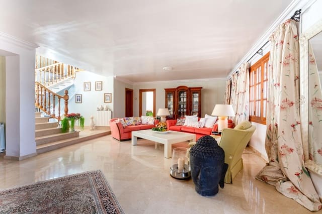 6 soveværelse Finca/Landehus til salg i Manacor med swimmingpool - € 1.195.000 (Ref: 9191503)
