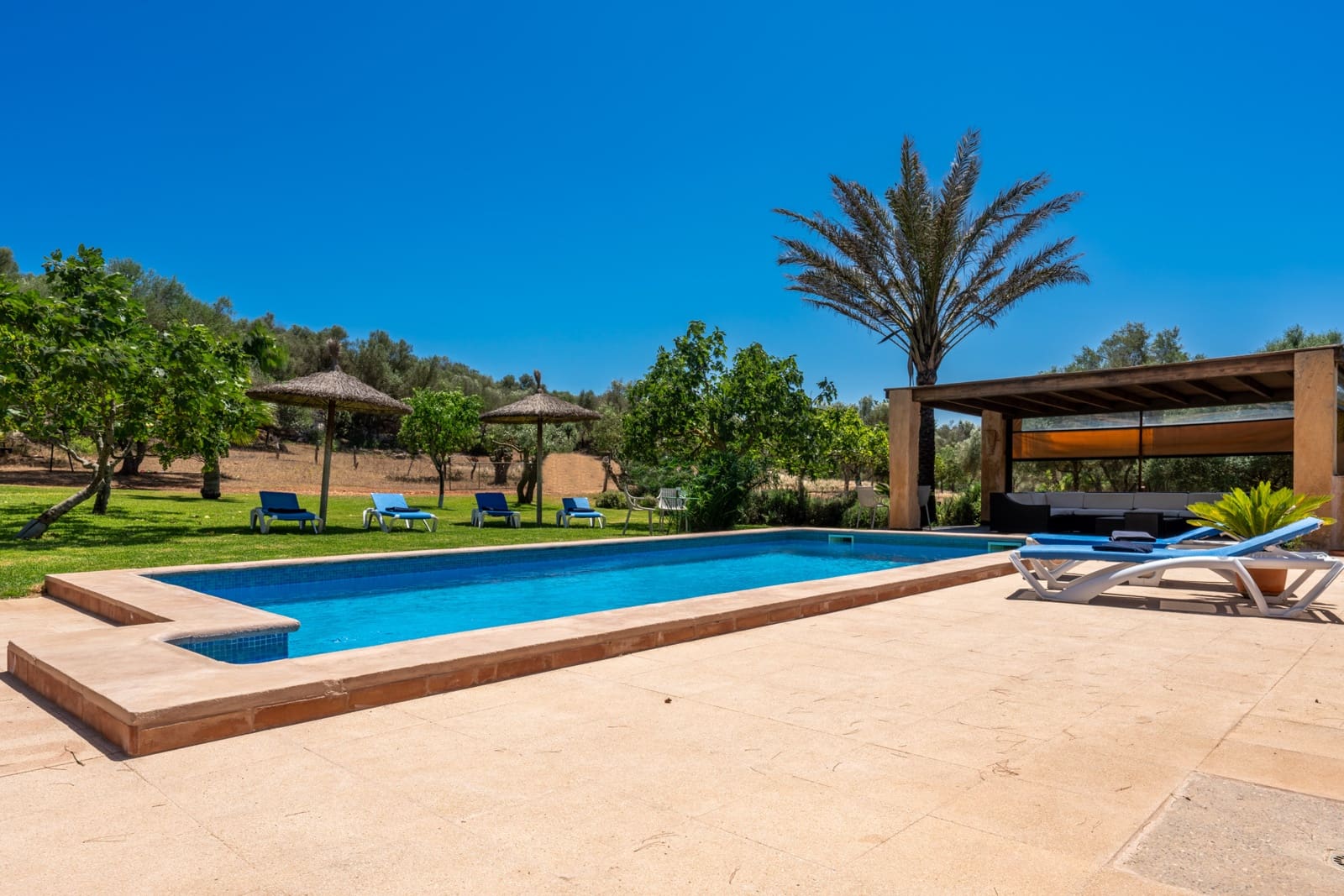 10 soveværelse Finca/Landehus til salg i Manacor med swimmingpool garage - € 2.300.000 (Ref: 9191504)