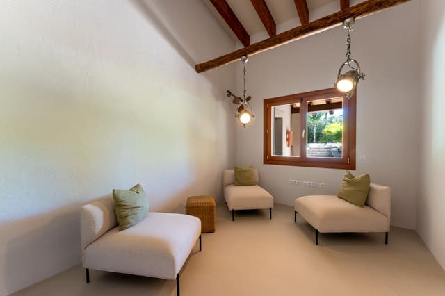 5 soveværelse Finca/Landehus til salg i Artà med swimmingpool - € 2.950.000 (Ref: 9219015)