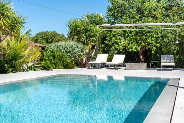 5 soveværelse Finca/Landehus til salg i Artà med swimmingpool - € 2.950.000 (Ref: 9219015)