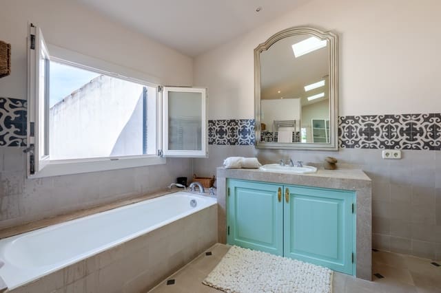 5 chambre Maison de Ville à vendre à Capdepera avec piscine garage - 2 900 000 € (Ref: 9255452)