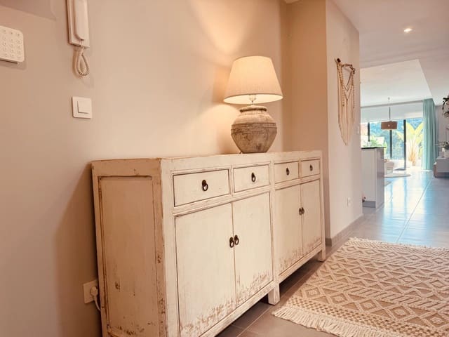 3 slaapkamer Appartement te koop in Font de Sa Cala / Font de La Cala, Capdepera met zwembad garage - € 679.000 (Ref: 9401606)