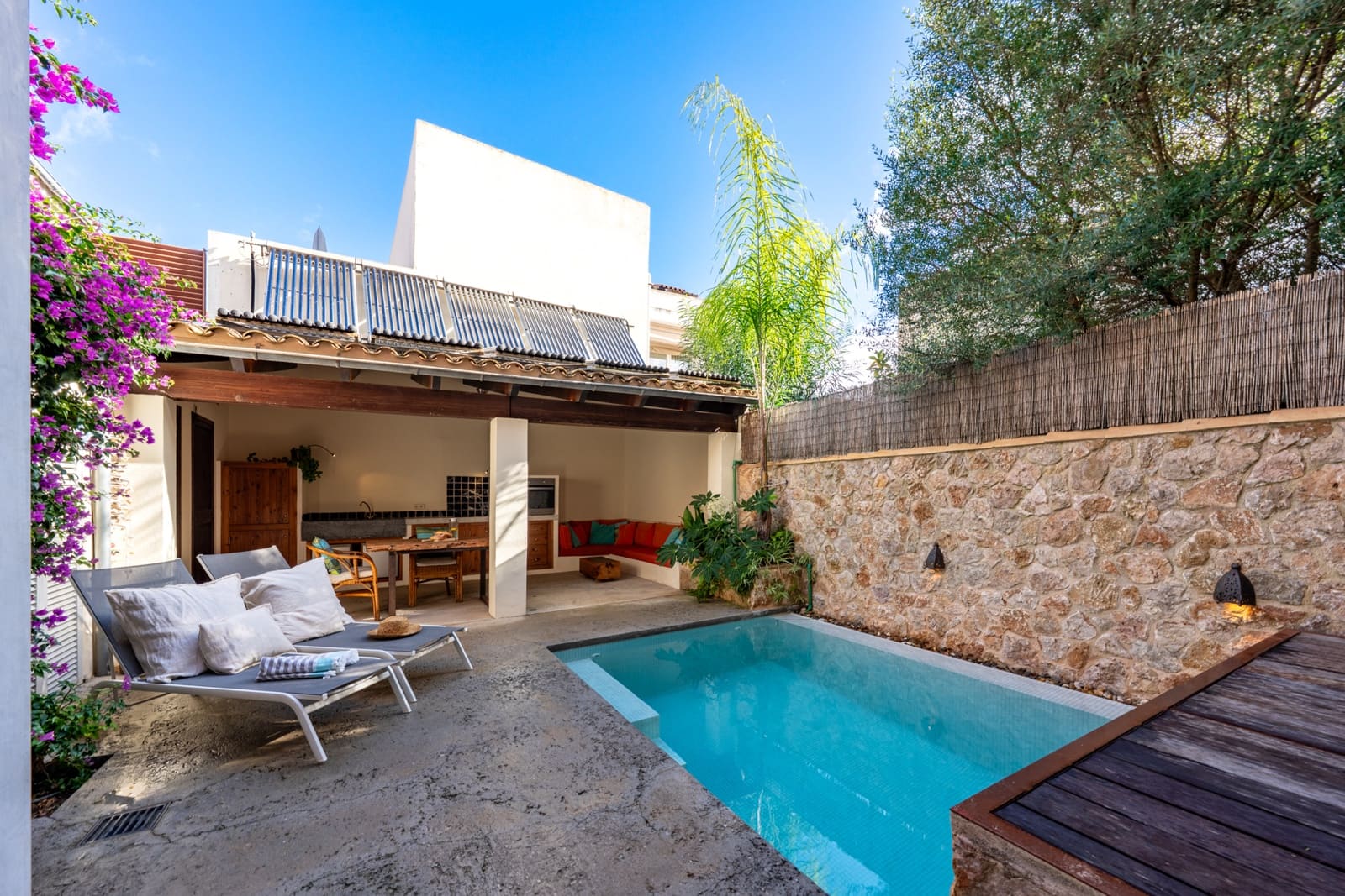 2 bedroom Townhouse for sale in Sant Llorenc des Cardassar with pool garage - € 785,000 (Ref: 9426733)