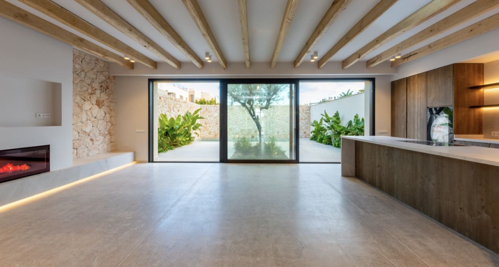 4 sypialnia Willa na sprzedaż w Ses Salines z basenem garażem - 2 500 000 € (Ref: 9470746)