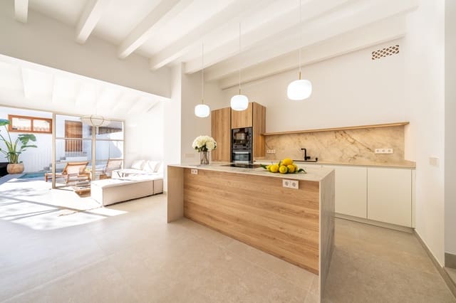 4 soveværelse Byhus til salg i Artà med garage - € 1.350.000 (Ref: 9504745)