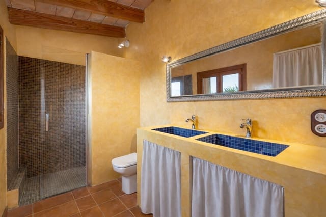 Finca/Casa Rural de 4 habitaciones en Manacor en venta con piscina - 1.290.000 € (Ref: 9605274)