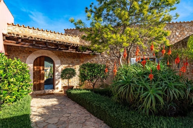 4 bedroom Finca/Country House for sale in Son Servera with pool - € 2,475,000 (Ref: 9657836)