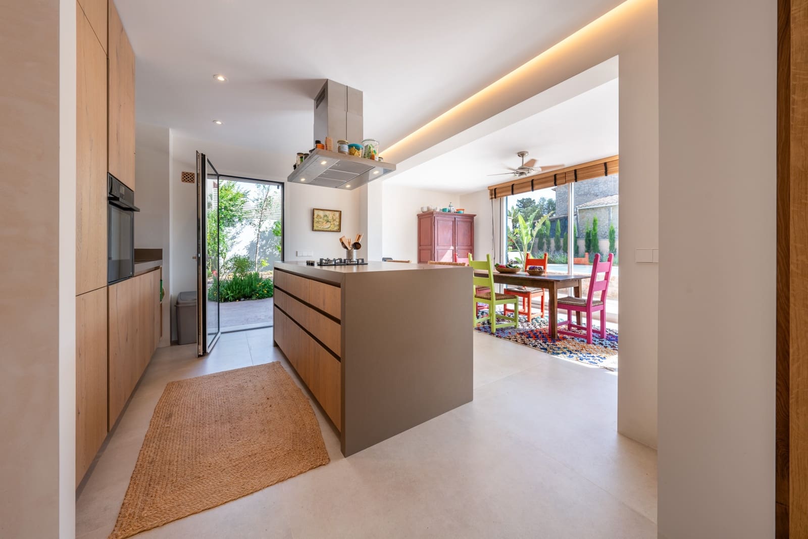 Chalet de 4 habitaciones en Colonia de Sant Pere / Colonia de San Pedro en venta con piscina - 2.295.000 € (Ref: 9662205)