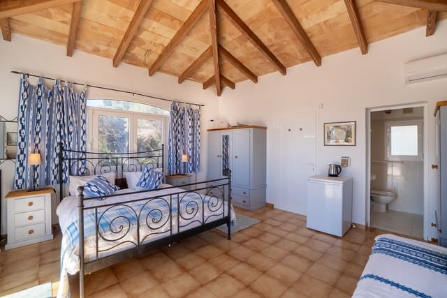 5 soverom Villa til salgs i Cala Mesquida, Capdepera med svømmebasseng garasje - € 1 475 000 (Ref: 9812617)