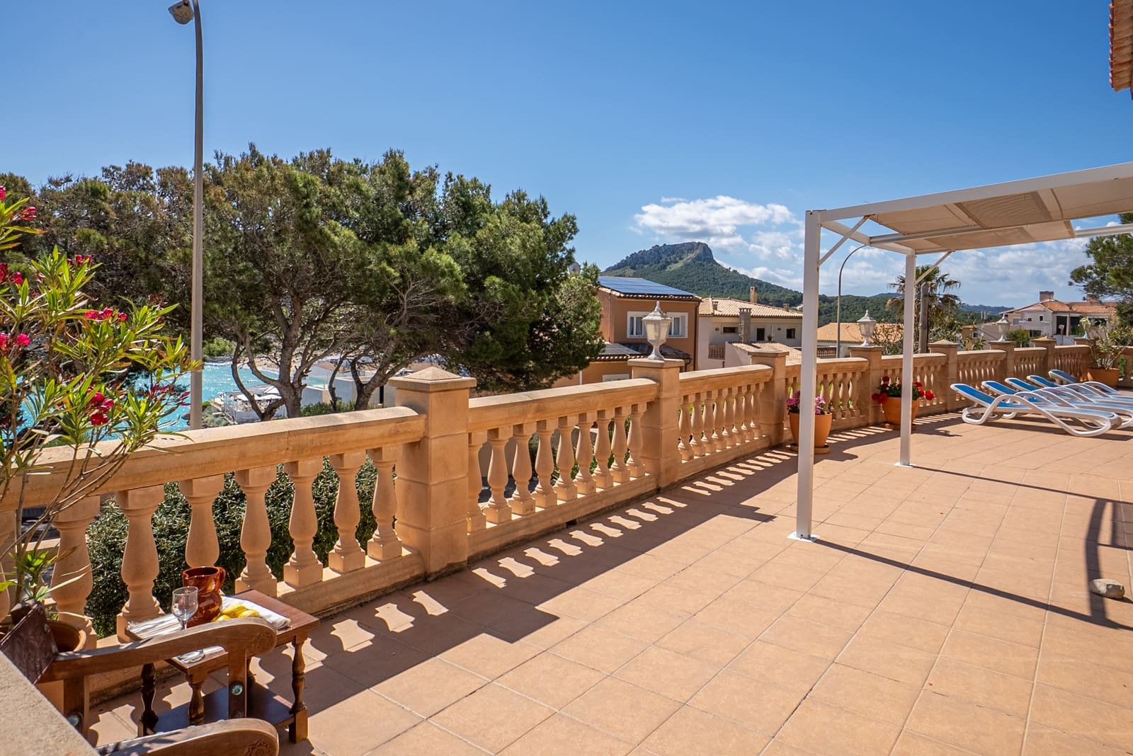 5 chambre Villa/Maison à vendre à Cala Mesquida avec piscine garage - 1 475 000 € (Ref: 9812617)