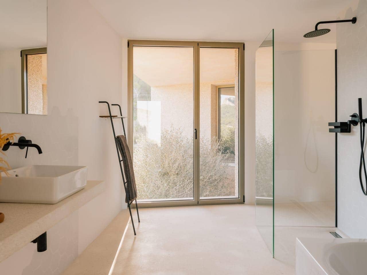 Chalet de 6 habitaciones en Cala Mesquida en alquiler con piscina garaje - 8.500 € (Ref: 9875440)