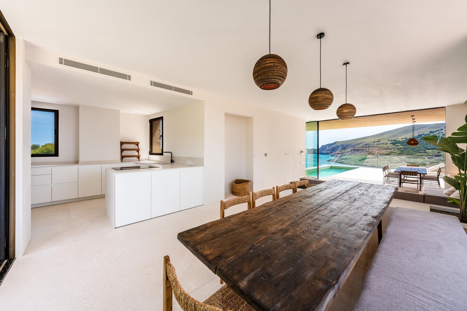 Chalet de 6 habitaciones en Cala Mesquida en alquiler con piscina garaje - 8.500 € (Ref: 9875440)