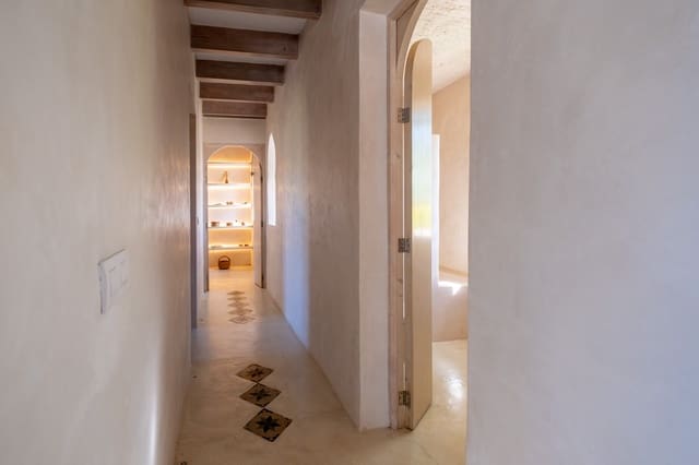 3 soveværelse Finca/Landehus til salg i Capdepera med garage - € 1.850.000 (Ref: 9932322)