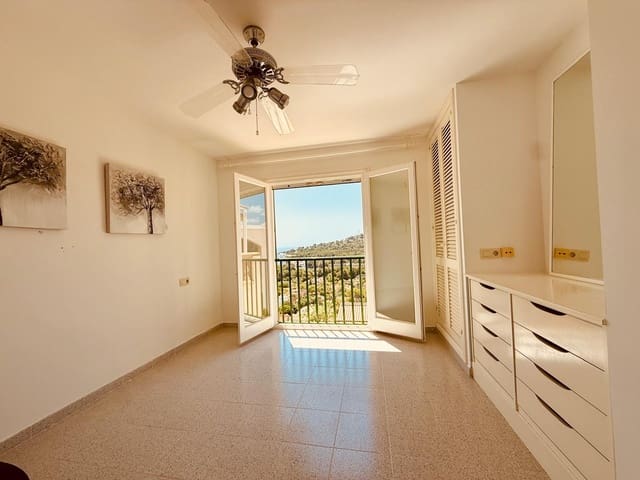 1 bedroom Apartment for sale in Font de Sa Cala / Font de La Cala, Capdepera with pool - € 350,000 (Ref: 9938970)