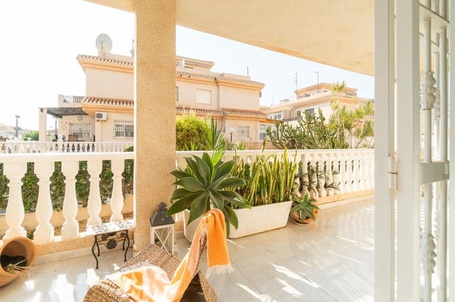 2 bedroom Apartment for sale in Playa Flamenca, Orihuela with pool garage - € 189,900 (Ref: 10000111)