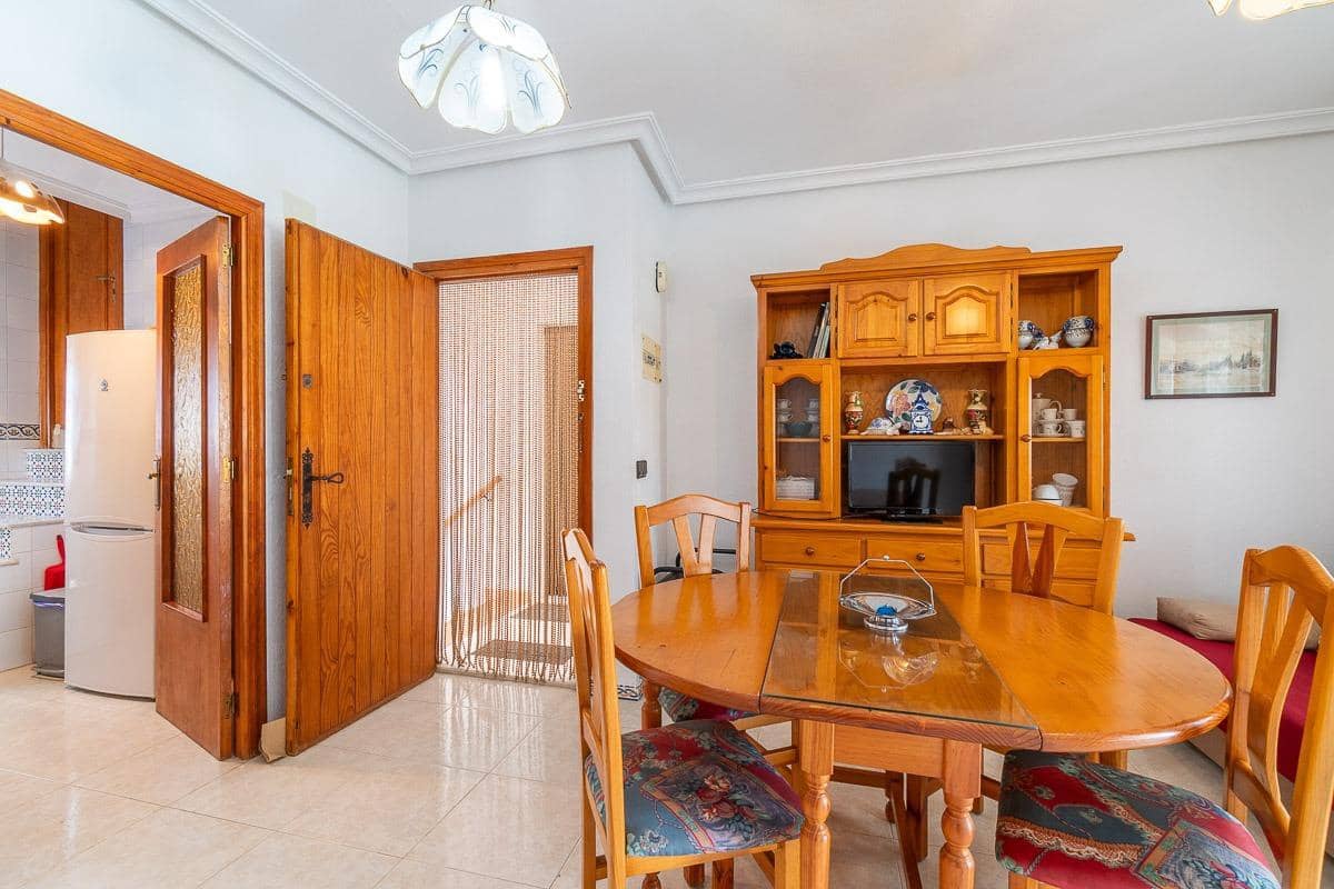 1 soveværelse Lejlighed til salg i Torrevieja med swimmingpool garage - € 149.000 (Ref: 10000112)