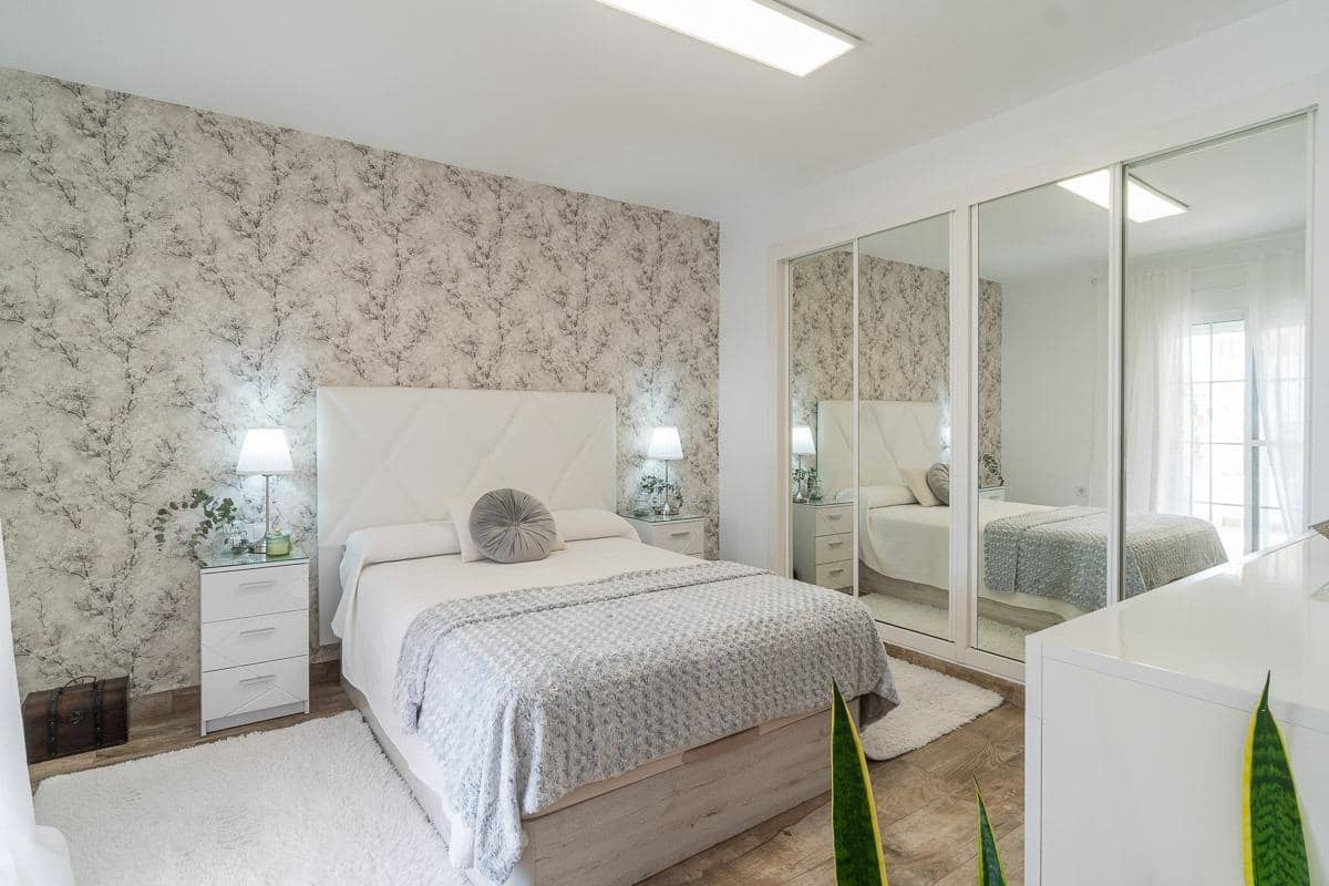 4 slaapkamer Villa te koop in Filipinas met zwembad garage - € 365.000 (Ref: 10000113)