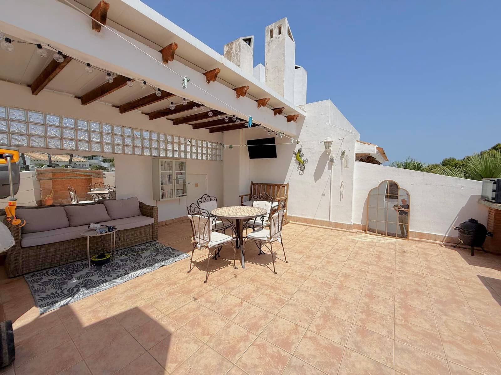 4 bedroom Townhouse for sale in Villamartin with pool - € 325,000 (Ref: 10020347)
