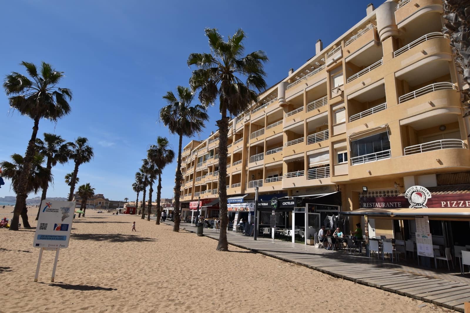 3 bedroom Apartment for sale in La Mata with garage - € 360,000 (Ref: 10022146)